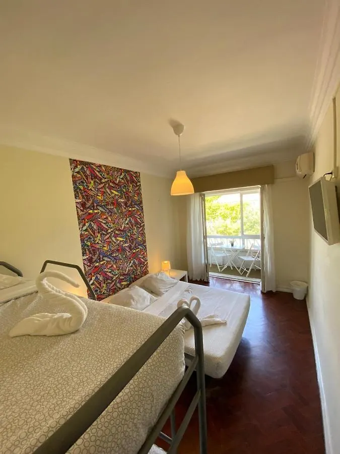 Fontana Guesthouse Lisbon 0*,
